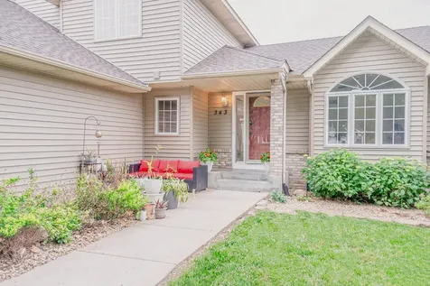 343 Pendryn Hill Curve Woodbury MN 55125