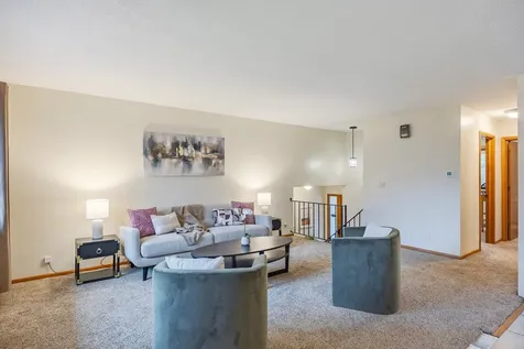 838 Jonathan Drive Apple Valley MN 55124
