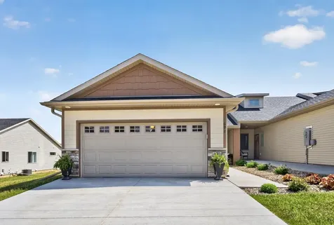 692 Shardlow Place NE Byron MN 55920
