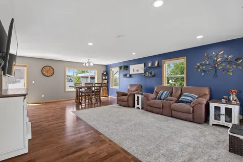 12295 63rd Street NE Albertville MN 55301