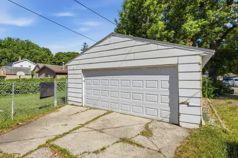 1111 8th Avenue N Fargo ND 58102