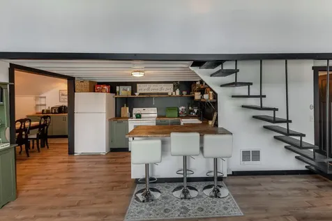 3176 Pine View Boulevard Motley MN 56466