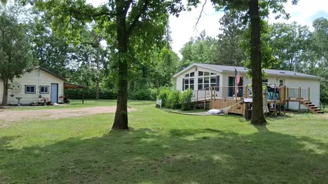 481 E River Road Motley MN 56466