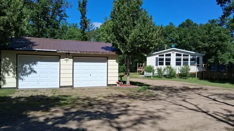 481 E River Road Motley MN 56466