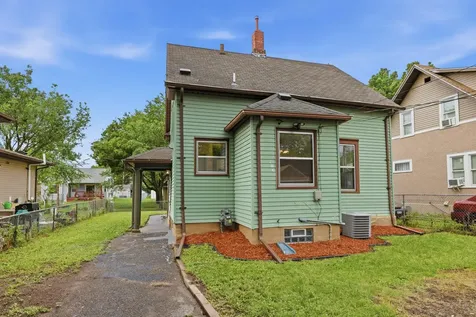 706 Oliver Avenue N Minneapolis MN 55411