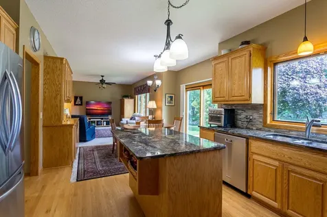 3895 Arlington Drive Woodbury MN 55129