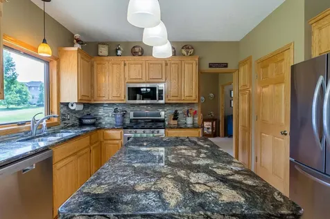 3895 Arlington Drive Woodbury MN 55129