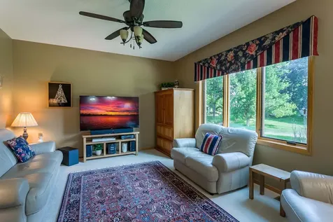 3895 Arlington Drive Woodbury MN 55129