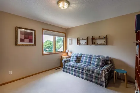3895 Arlington Drive Woodbury MN 55129