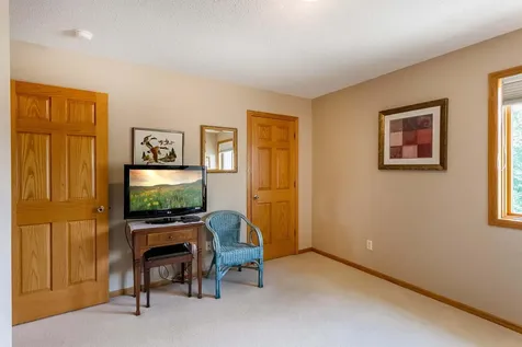 3895 Arlington Drive Woodbury MN 55129