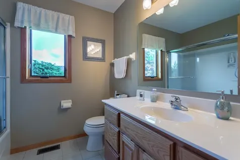 3895 Arlington Drive Woodbury MN 55129