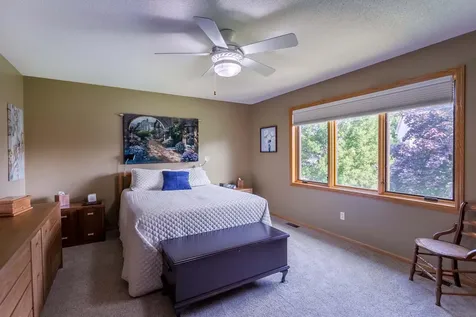 3895 Arlington Drive Woodbury MN 55129