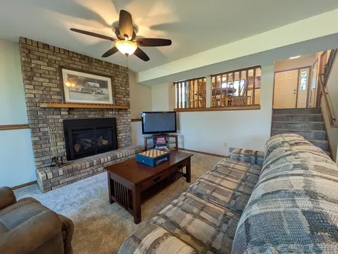 8427 Cooper Way Inver Grove Heights MN 55076