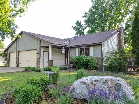 8427 Cooper Way Inver Grove Heights MN 55076