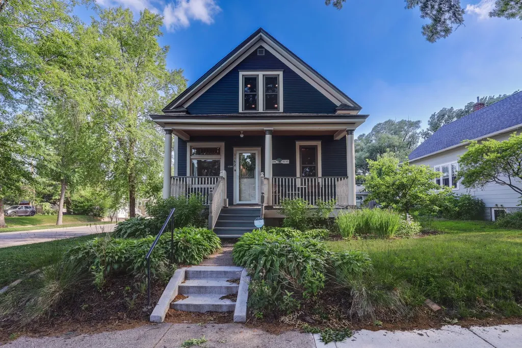 1162 Thomas Avenue Saint Paul MN 55104