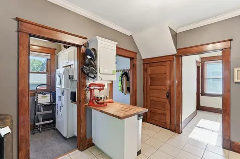 1162 Thomas Avenue Saint Paul MN 55104