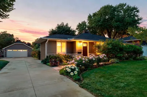 4705 Valley View Road Edina MN 55424