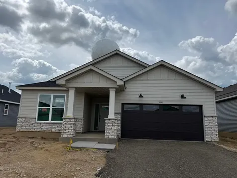5200 Long Pointe Bay Woodbury MN 55129