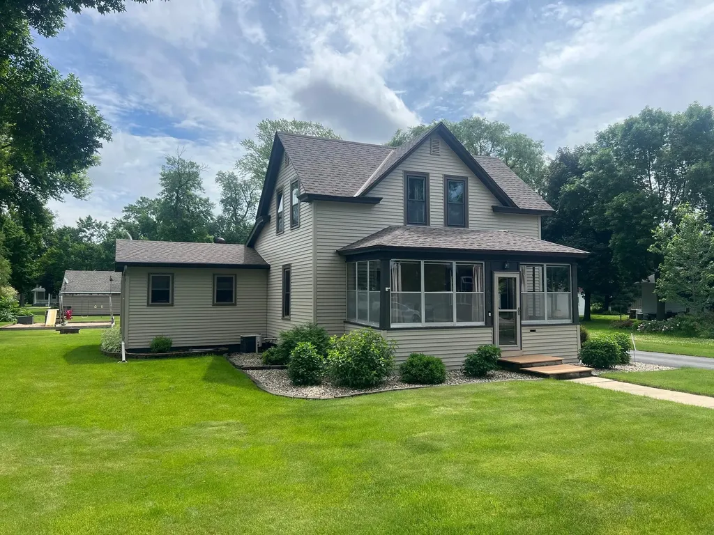 413 S Swift Avenue Litchfield MN 55355