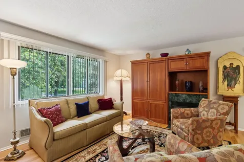 8447 Morgan Lane Eden Prairie MN 55347