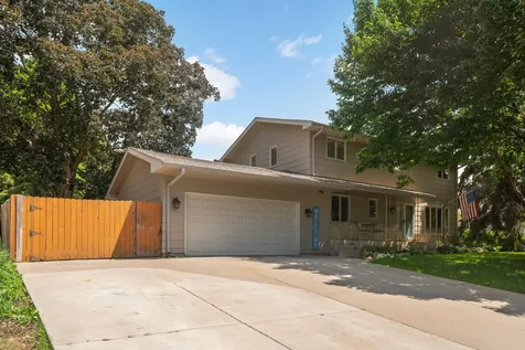 13513 Colfax Avenue S Burnsville MN 55337