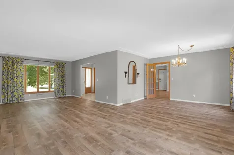 13513 Colfax Avenue S Burnsville MN 55337