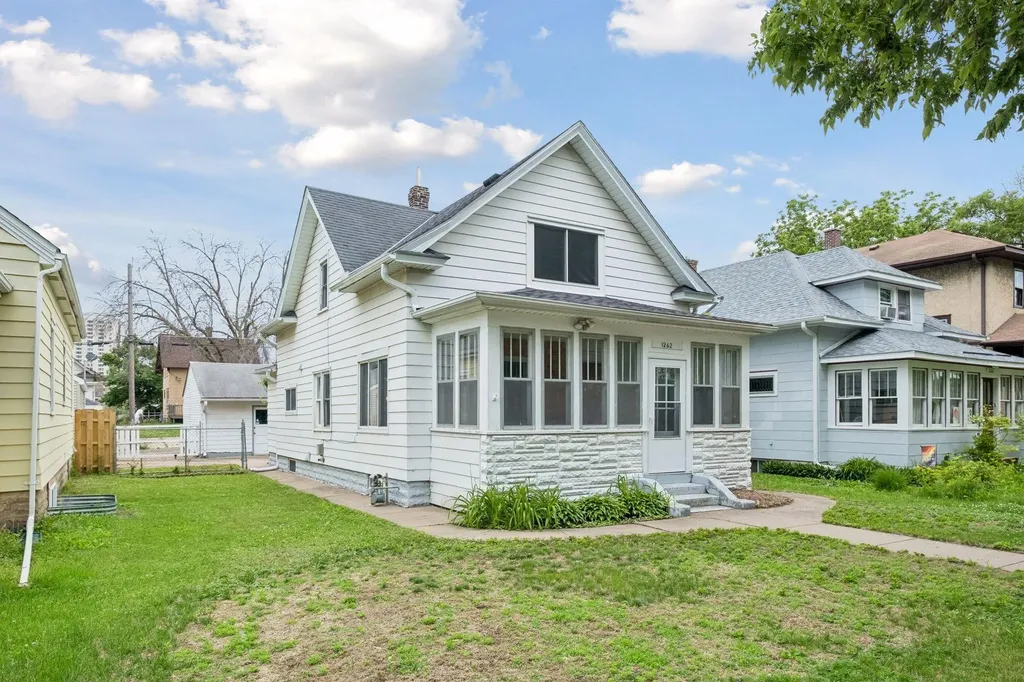 1262 Charles Avenue Saint Paul MN 55104