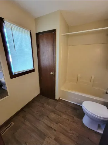 802 Le Hillier Street Mankato MN 56001