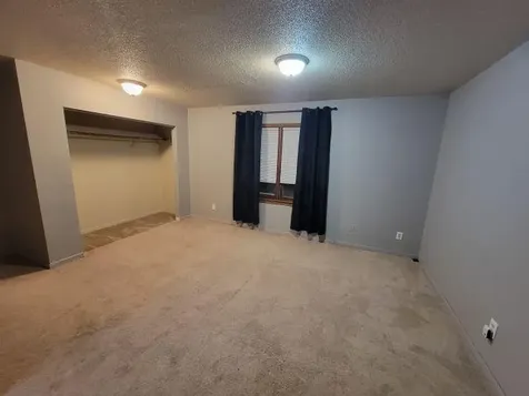 802 Le Hillier Street Mankato MN 56001