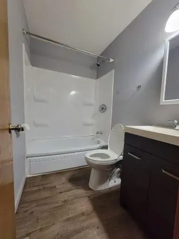 802 Le Hillier Street Mankato MN 56001