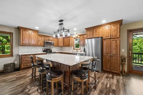 6897 95th Avenue SE Clear Lake MN 55319