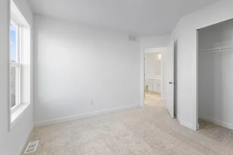 8921 Periwinkle Boulevard Woodbury MN 55129