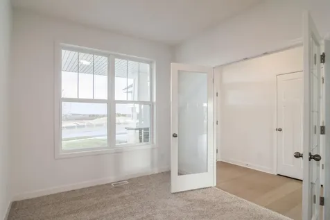 8921 Periwinkle Boulevard Woodbury MN 55129