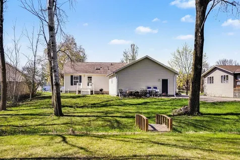 417 Countryside Drive SE Montgomery MN 56069