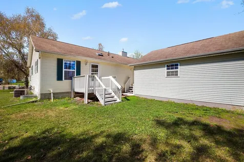 417 Countryside Drive SE Montgomery MN 56069