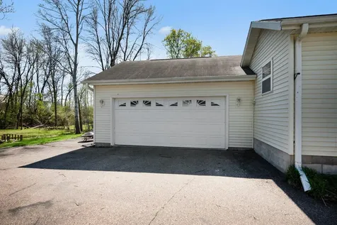 417 Countryside Drive SE Montgomery MN 56069