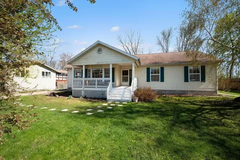 417 Countryside Drive SE Montgomery MN 56069