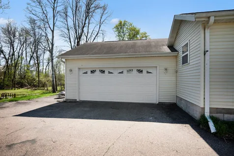 417 Countryside Drive SE Montgomery MN 56069