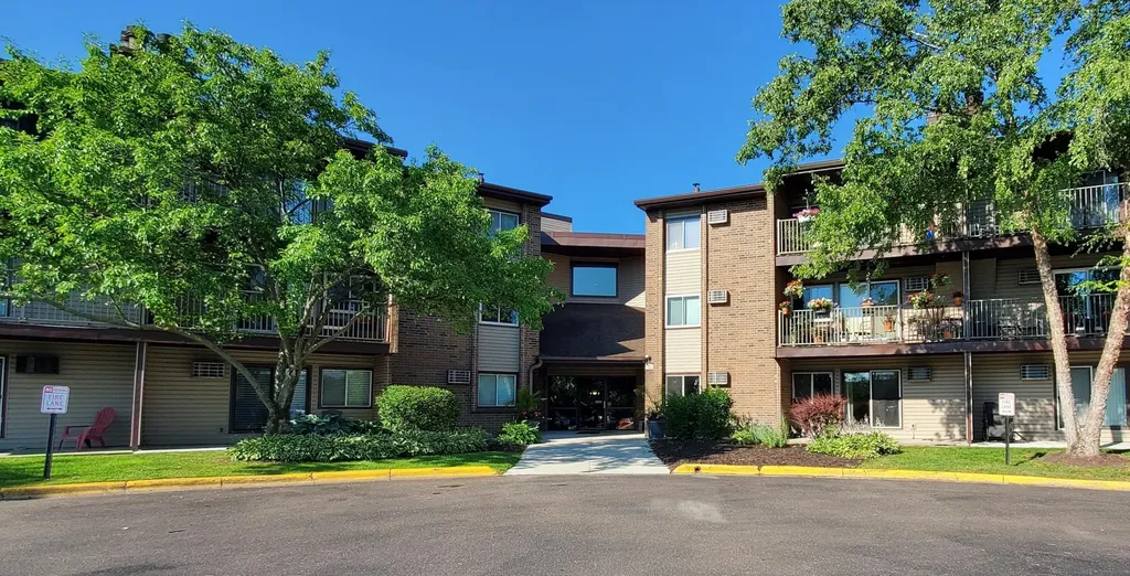 3420 Golfview Drive Eagan MN 55123