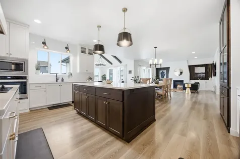 2651 Golden Lane S Fargo ND 58104
