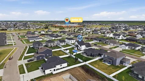 2651 Golden Lane S Fargo ND 58104