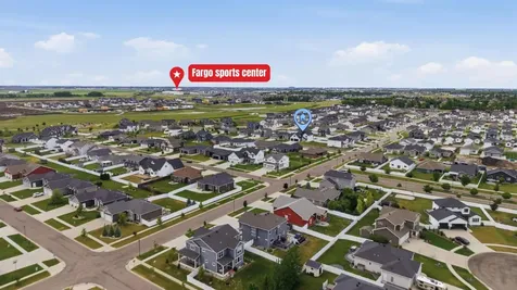 2651 Golden Lane S Fargo ND 58104