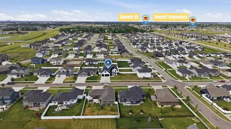 2651 Golden Lane S Fargo ND 58104