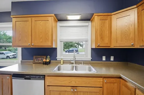 430 5th Street SW Plainview MN 55964