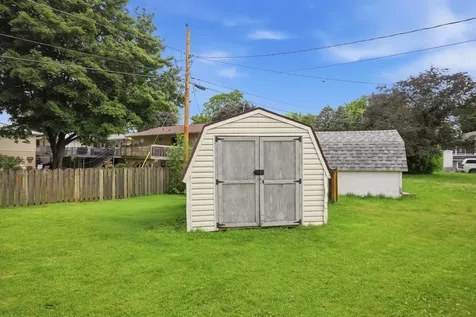 430 5th Street SW Plainview MN 55964