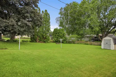 430 5th Street SW Plainview MN 55964