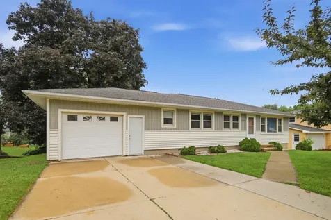 430 5th Street SW Plainview MN 55964
