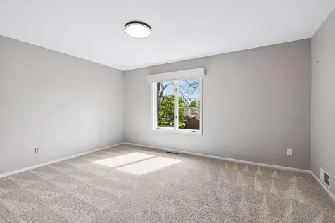 1092 Ivy Hill Drive Mendota Heights MN 55118