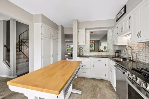 1092 Ivy Hill Drive Mendota Heights MN 55118