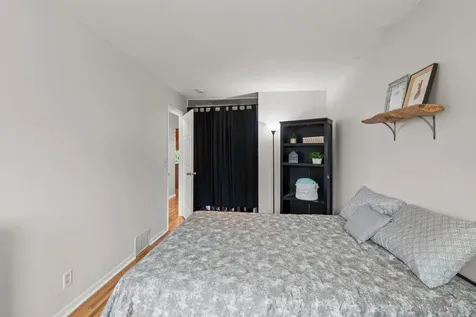 1047 Lowell Drive Apple Valley MN 55124